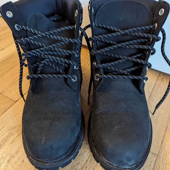 Woman’s 7.5 Timberland “Premiums” - Picture 4 of 5